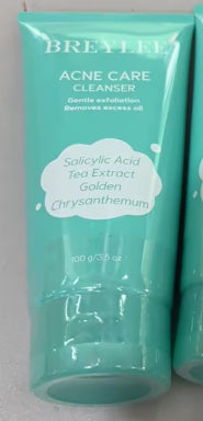 Clarifying Tea Tree Cleanser — product photo 4